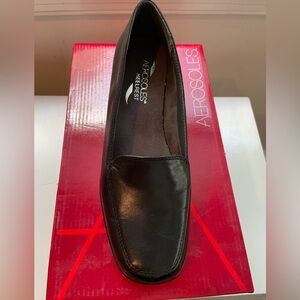 Aerosoles Final Exam Women’s Black Wedge Loafers New In Box